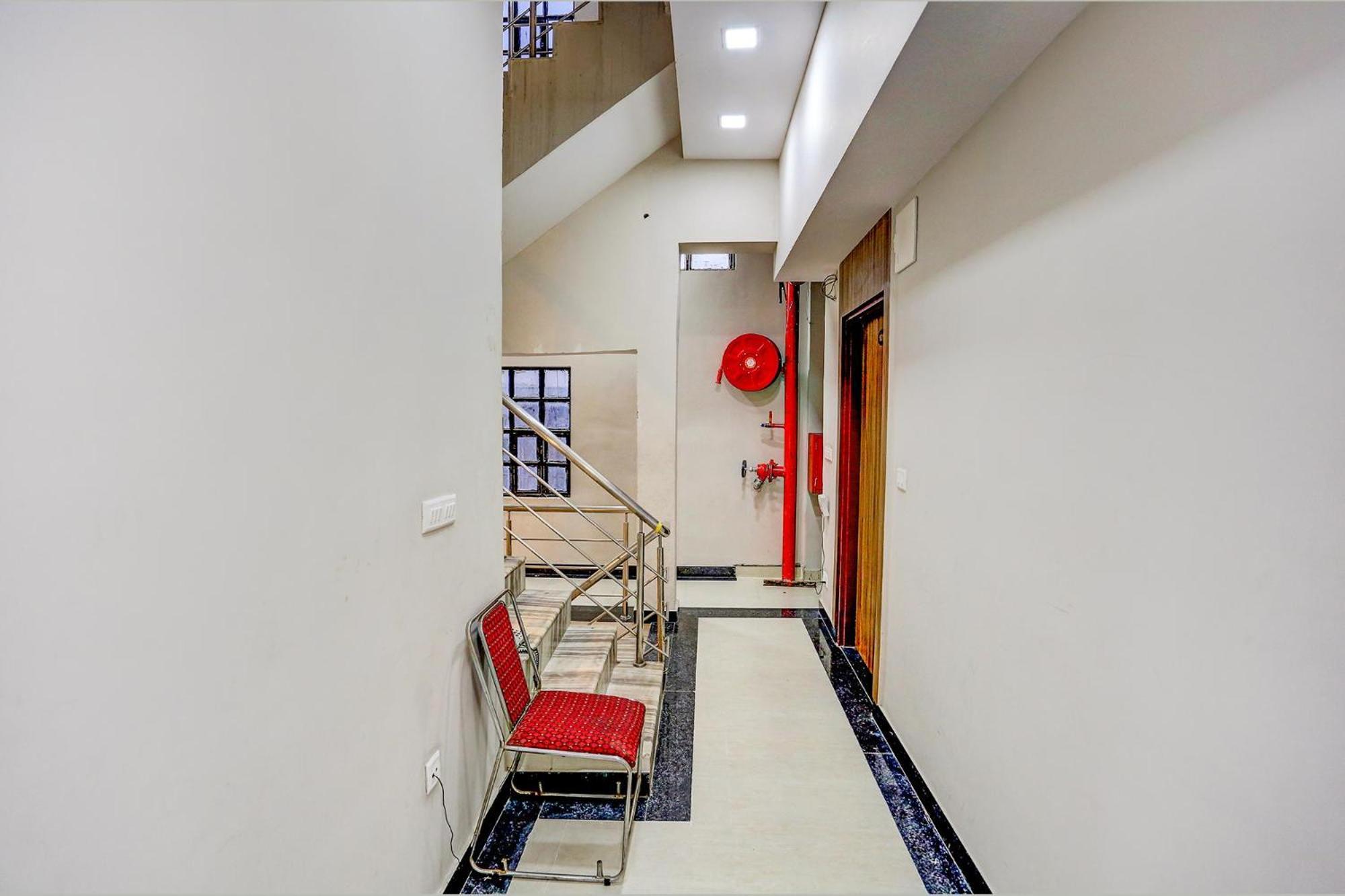 فندق كابيتال أو 36665 سيزونز بارك 2 جايبور المظهر الخارجي الصورة